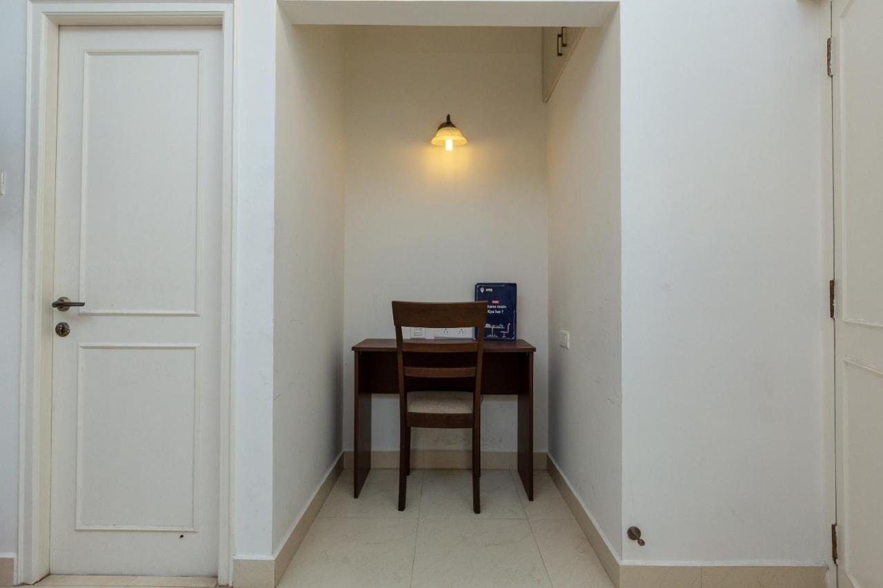Oyo 23202 Cute Orange Service Apartments Chennai Bagian luar foto