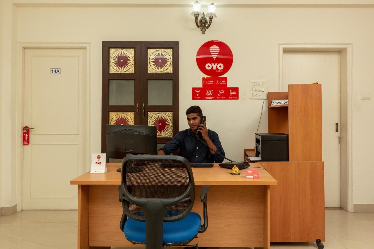 Oyo 23202 Cute Orange Service Apartments Chennai Bagian luar foto