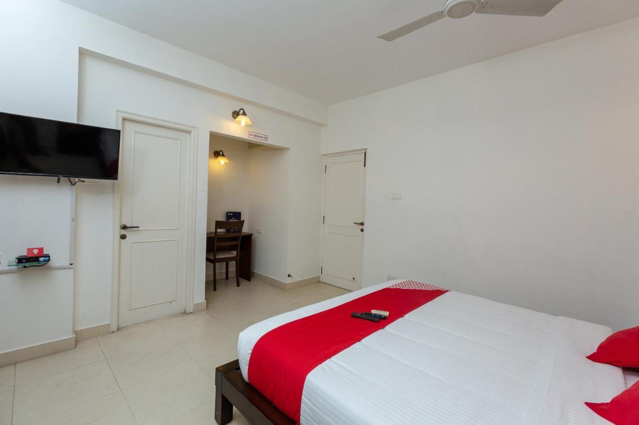 Oyo 23202 Cute Orange Service Apartments Chennai Bagian luar foto
