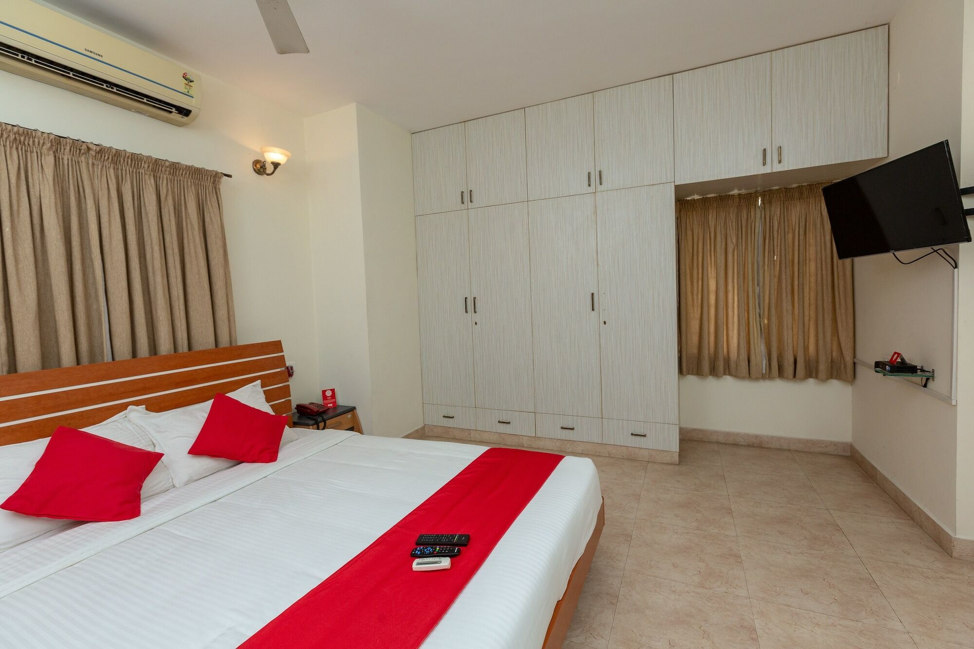 Oyo 23202 Cute Orange Service Apartments Chennai Bagian luar foto